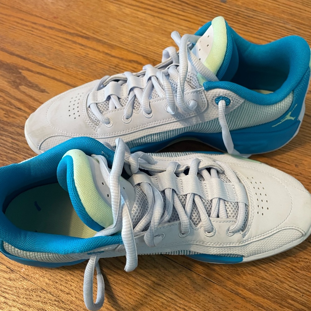 Nike White and Teal Athletic Shoes